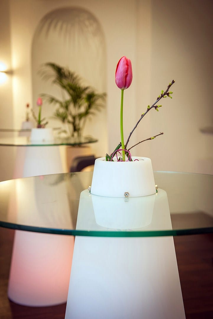 Высокий стол из полиэтилена для контракта SLIDE PEAK ARCH-00101759 - Вид №10