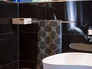 CO33 Вешалка для полотенец в бетоне Balneos Blb3