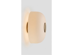 Стеклянный настенный светильник