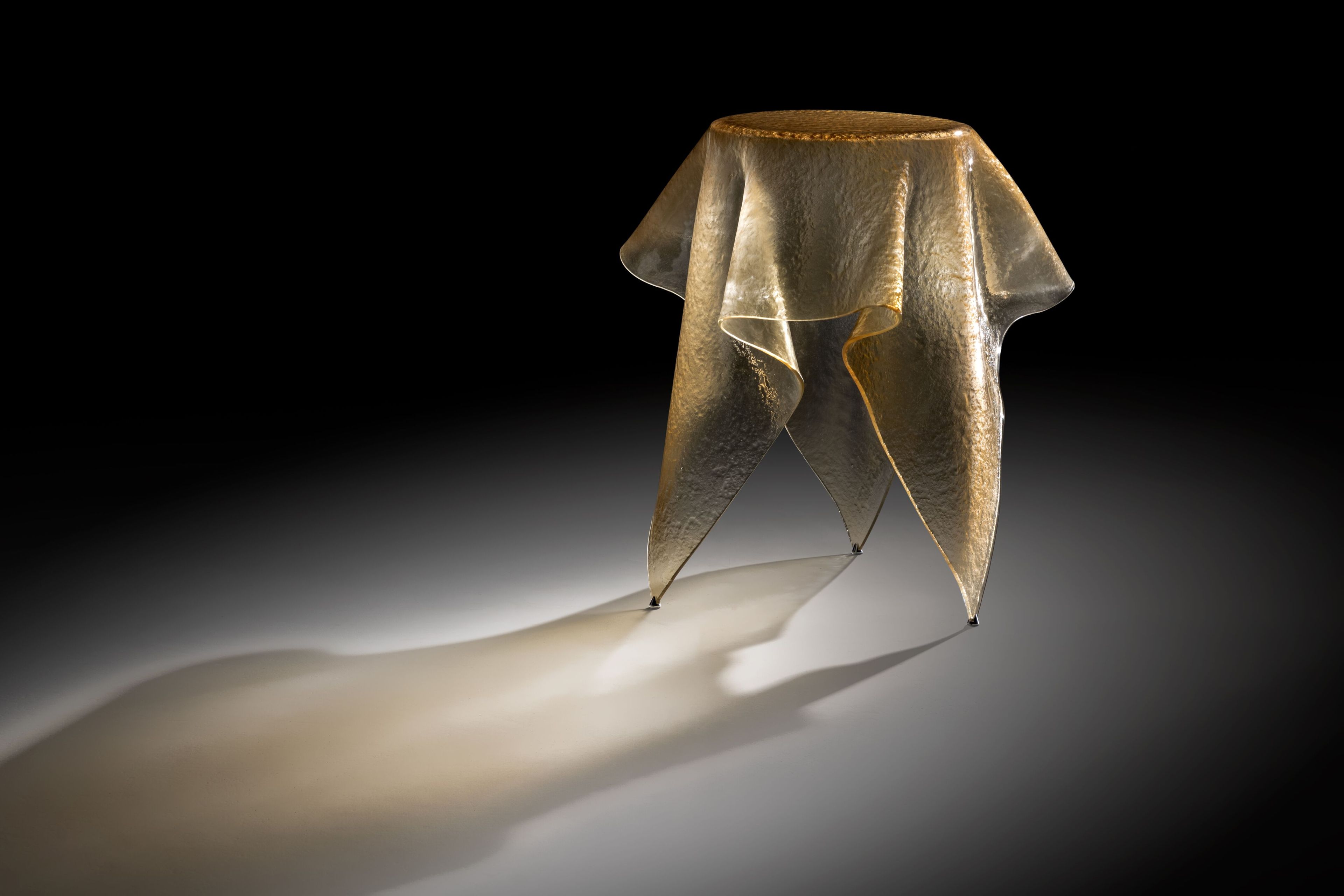 Круглый журнальный столик из изогнутого стекла REFLEX платок ARCH-00035349 - Вид №4