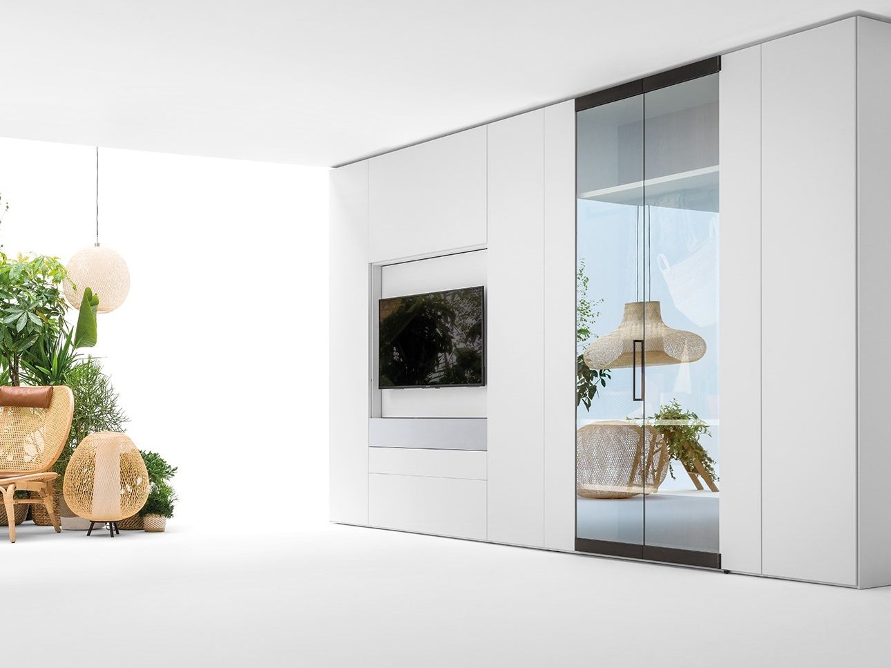 Шкаф с открывающейся ТВ-дверью и полным стеклянным отверстием Caccaro Roomy ARCH-00123868