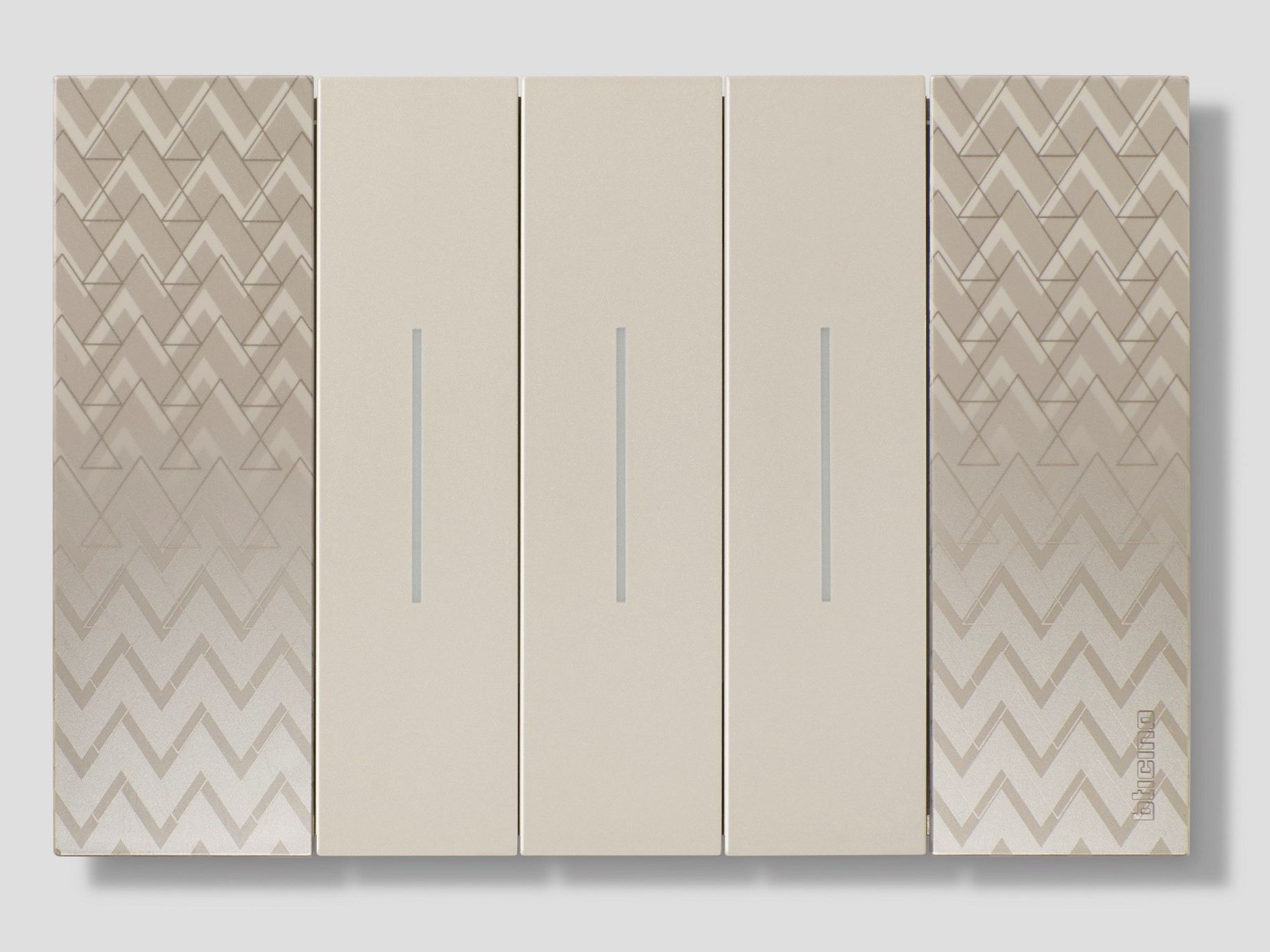 Традиционная и связанная гражданская серия BTICINO LIVING NOW ARCH-00151831 - Вид №44