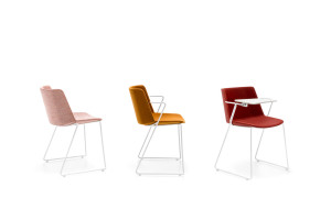 Стул для салазок из ткани