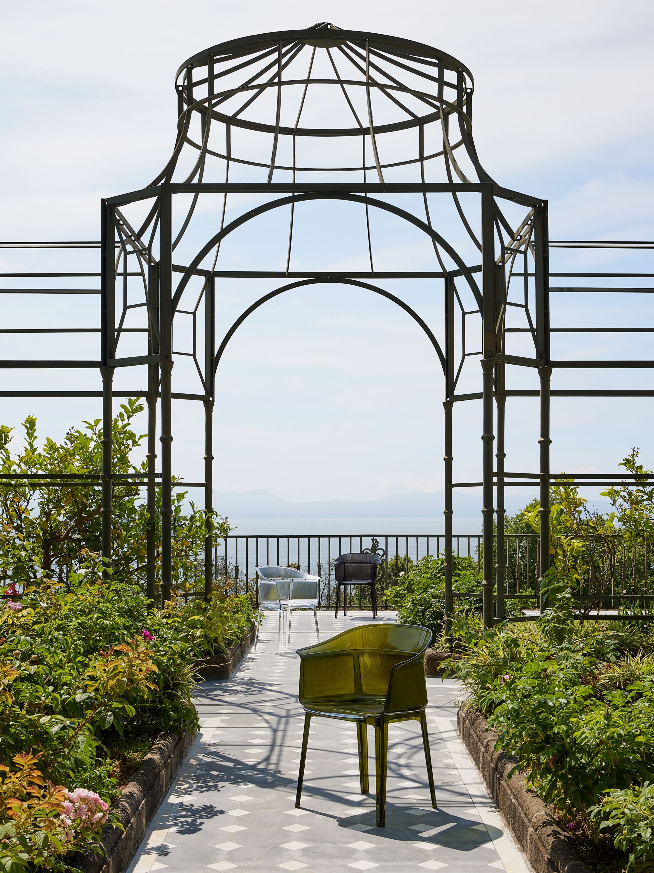 Штабелируемый стул из поликарбоната с подлокотниками Kartell PAPYRUS ARCH-00062058 - Вид №1