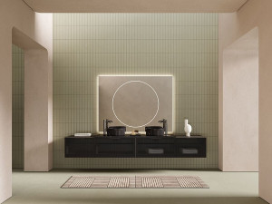 Зеркало со встроенным освещением для ванной комнаты