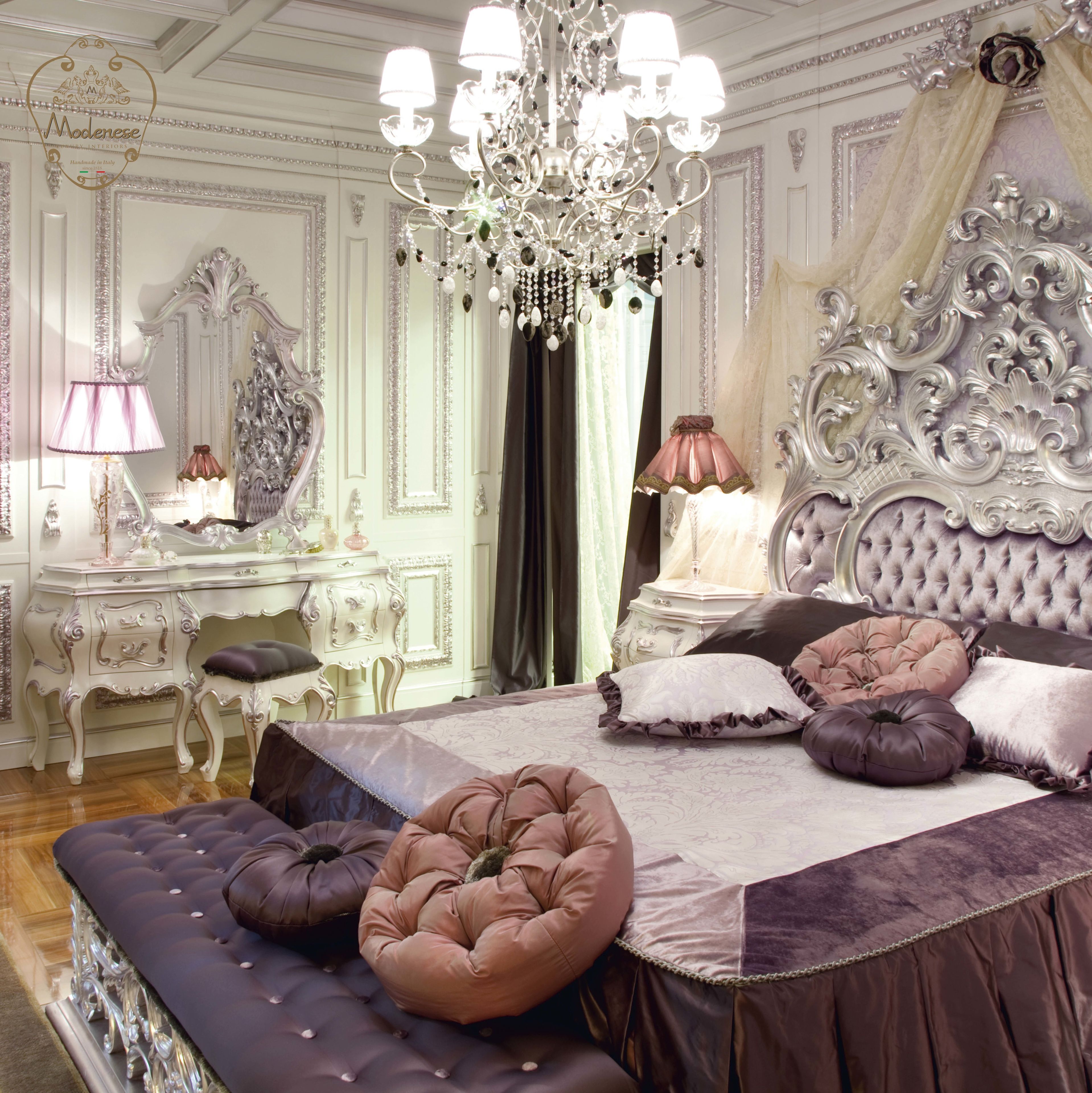 Низкий мягкий стул Modenese Luxury Interiors Royal ARCH-00127193 - Вид №1