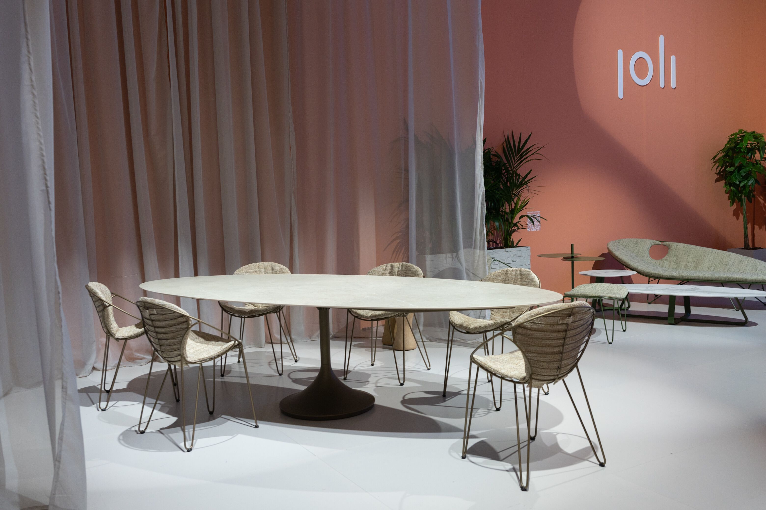 Овальный стол в Ксерамике Joli Central ARCH-00146324 - Вид №6