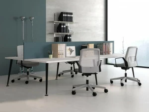 Elitable Стол из лакированного дерева с системой прокладки кабелей Joy