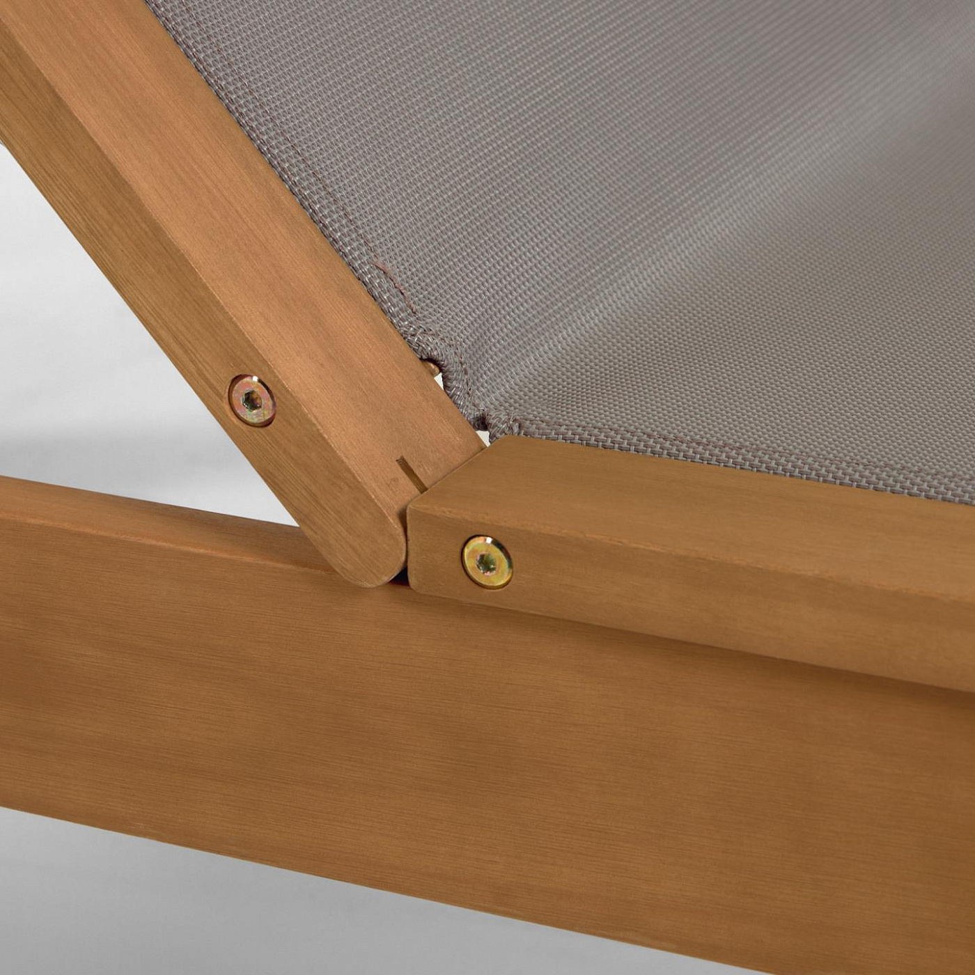 097641 Шезлонг из эвкалипта зеленый La Forma Caterin 