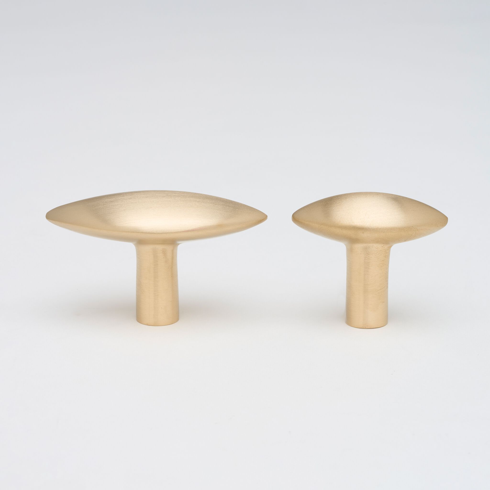 Латунная ручка Lo & Co Interiors Almond ARCH-00063487 - Вид №11