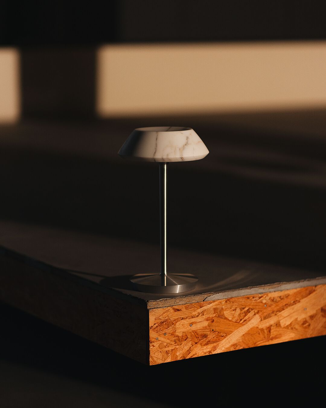 Мраморная перезаряжаемая настольная лампа Maami Home mini FIORE WHITE ARCH-00125319 - Вид №3