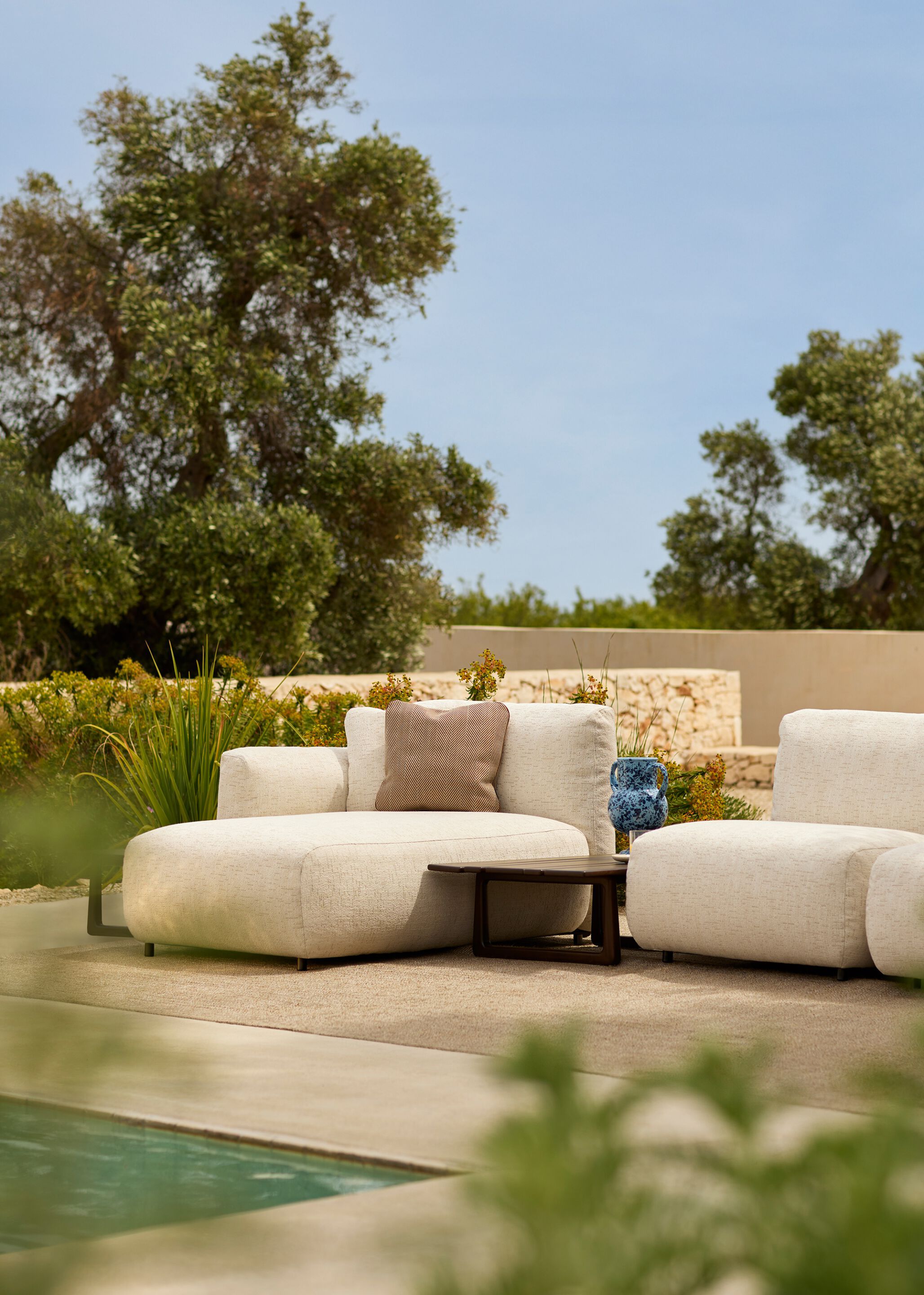 Тканевый модульный садовый диван Exteta Loro Piana Interiors, Стулья Delight от Exteta ARCH-00088589 - Вид №18