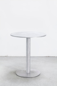 Круглый алюминиевый стол