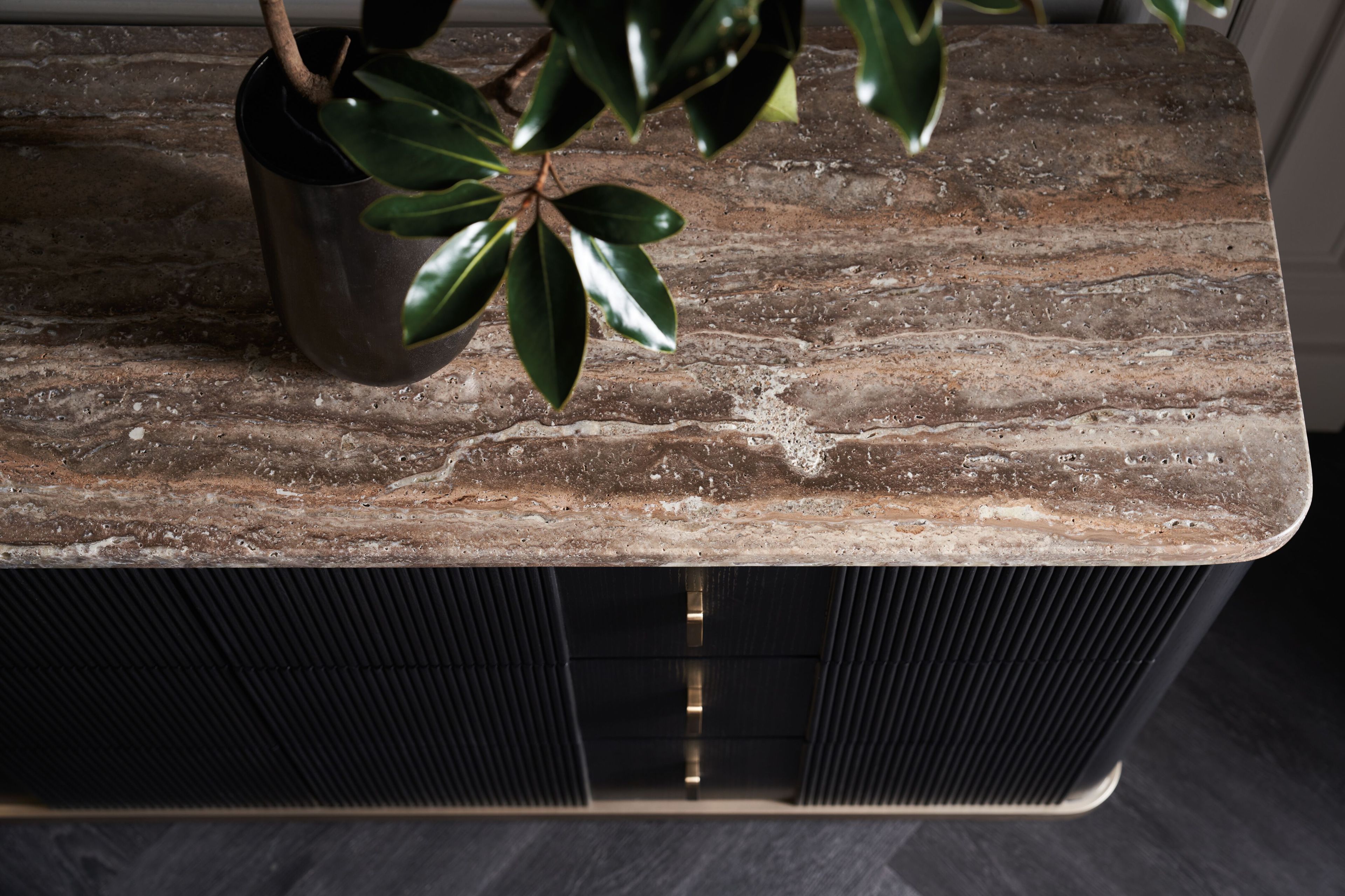 Травертиновый комод Caracole Rhythm ARCH-00134252 - Вид №3