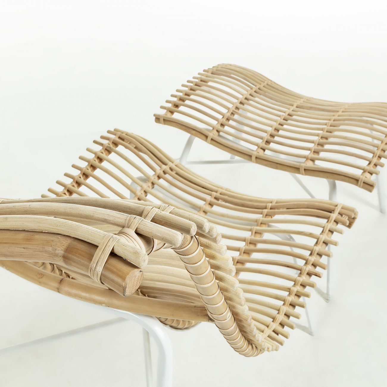 Кресло шезлонг, ротанг Crowley от La Forma LA FORMA  298331 Белый  - Вид №3