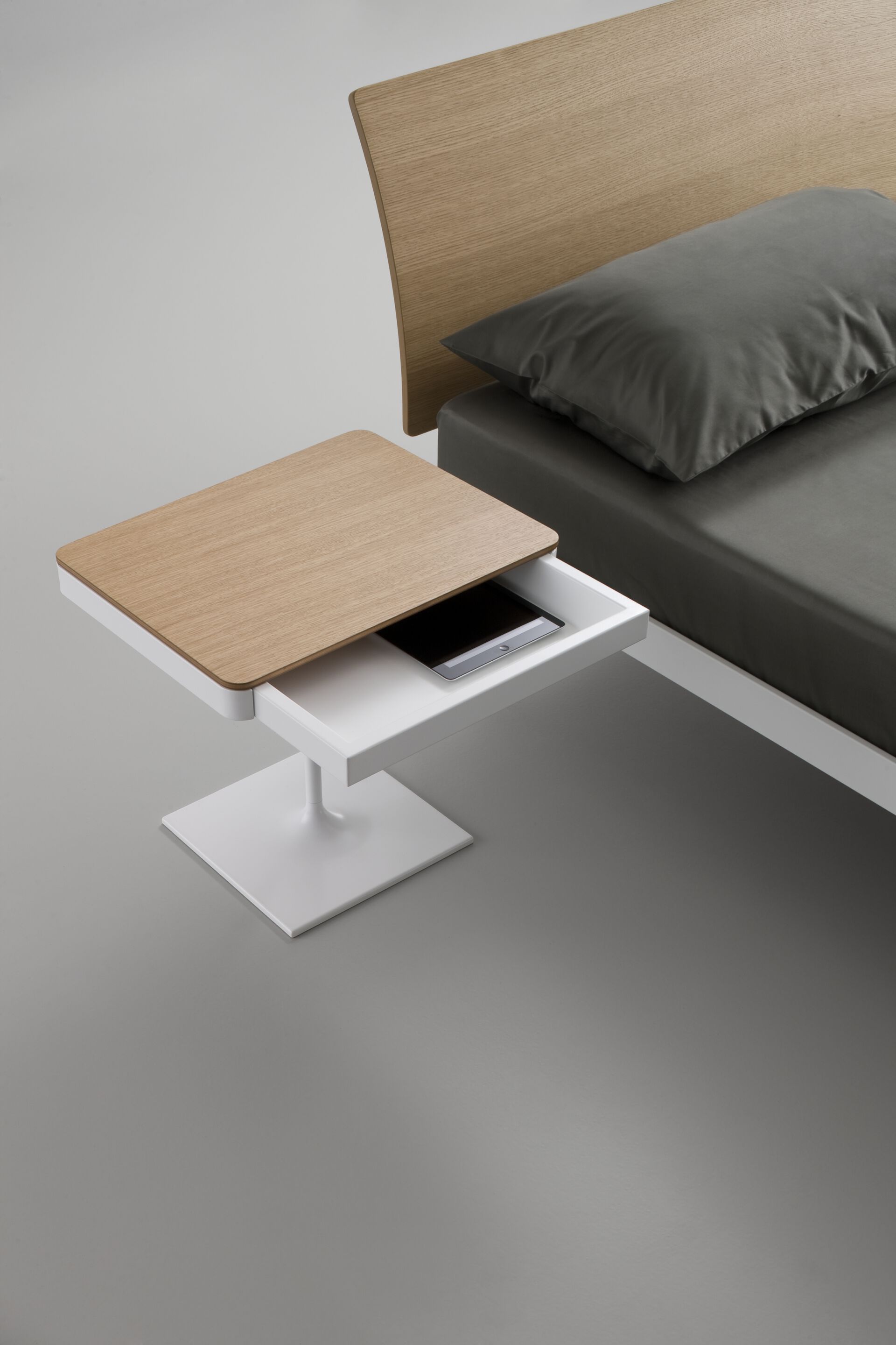 Металлическая прикроватная тумбочка с ящиком isOnAir Bertoncini ARCH-00114701 - Вид №3