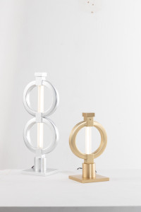 Металлическая светодиодная настольная лампа