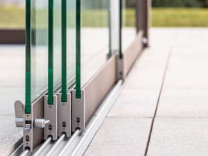 Телескопическая стеклянная раздвижная система