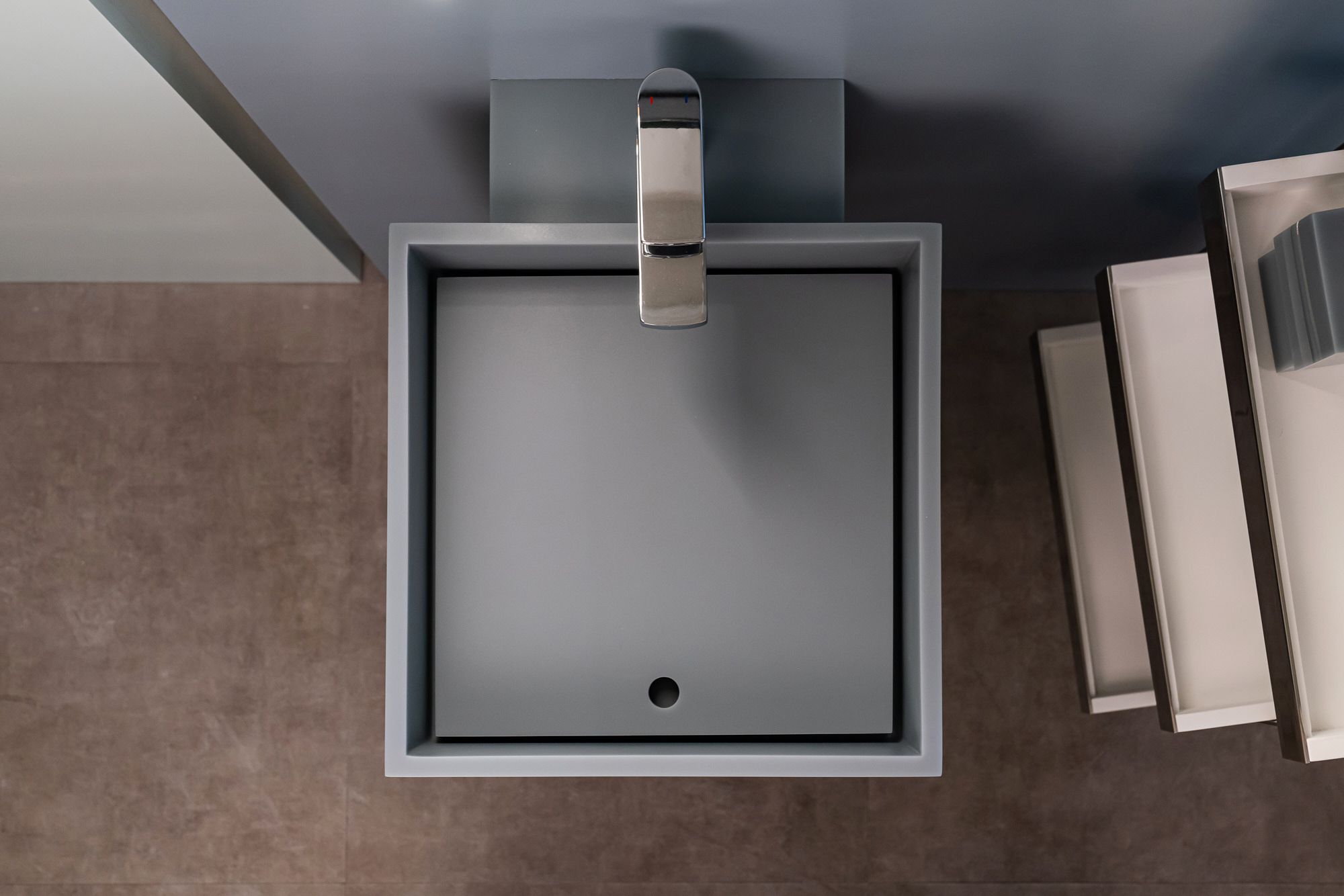 Квадратный подвесной умывальник из смолы Vallvé WALL ARCH-00143071 - Вид №2