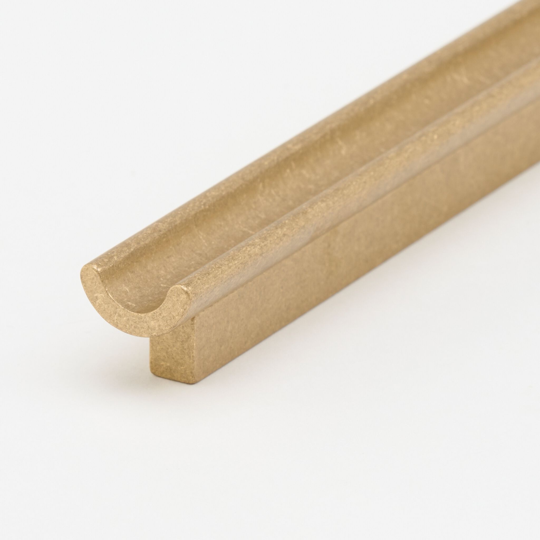 Латунная мебельная ручка Lo & Co Interiors Line Series ARCH-00028070 - Вид №3