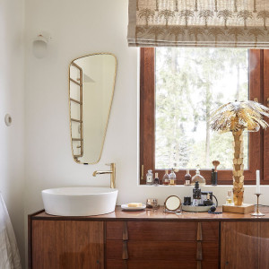 Смеситель для раковины с высоким верхом