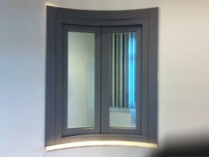 Ercole Распашное окно с изогнутыми створками