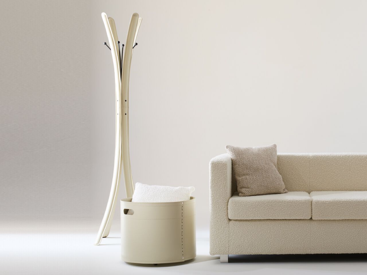 Кожаная напольная вешалка Julia Italia ART ARCH-00013530