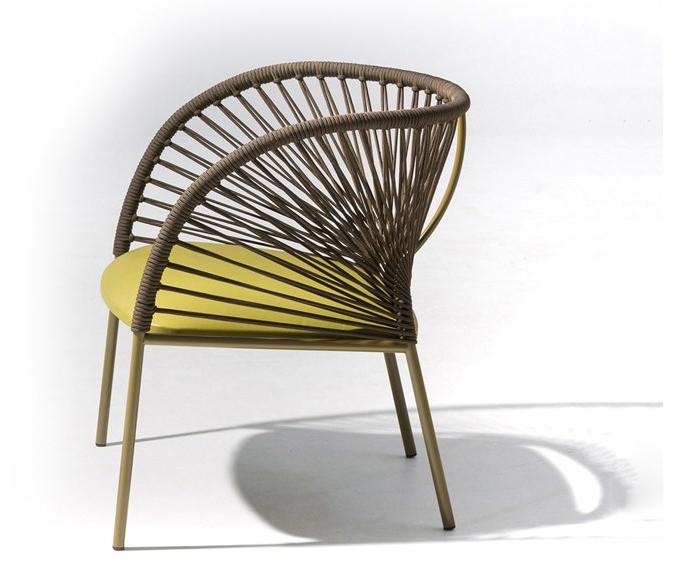 Moroso Кресло с подлокотниками и тканой спинкой Yumi sun-id-1475522 - Вид №1