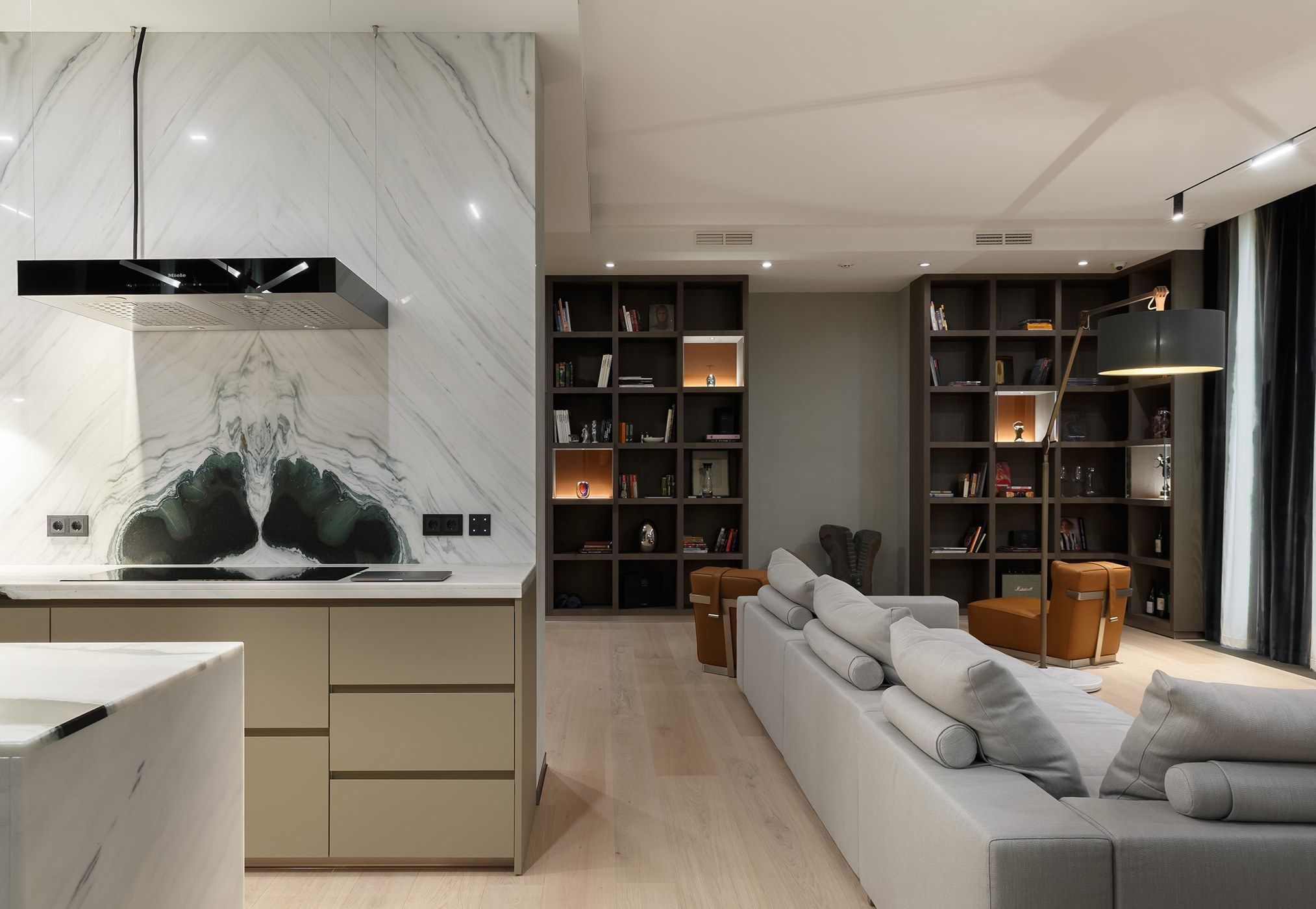 Кухня с трех сторон с островом и соседним столом TM Italia Cucine ARCH-00038339 - Вид №16