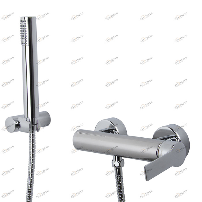 F3135 Смеситель д ля душа внешнего монтажа с душевым компле ктом FIMA CARLO FRATTINI Mast 