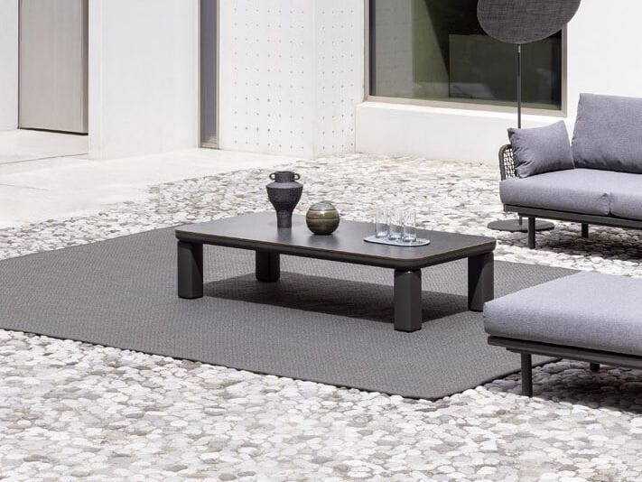 Алюминиевый садовый столик с керамической столешницей или HPL Varaschin Customade ARCH-00020895