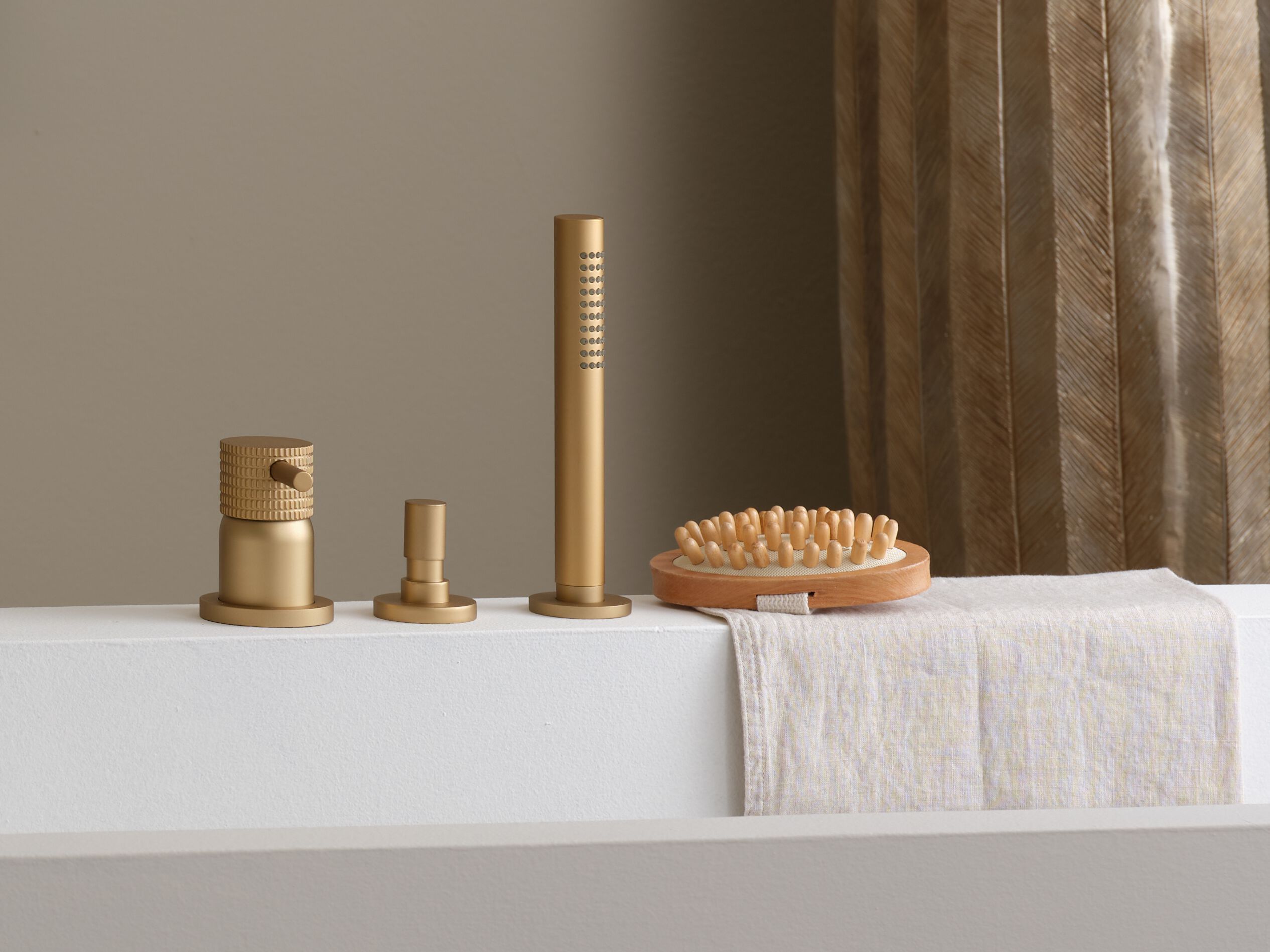 Смеситель для ванны с ручным душем Ritmonio диаметр 35 отпечатков пальцев ARCH-00028942 - Вид №1