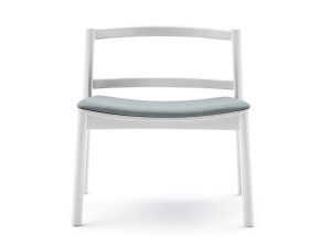 Кресло из бука с мягким сиденьем