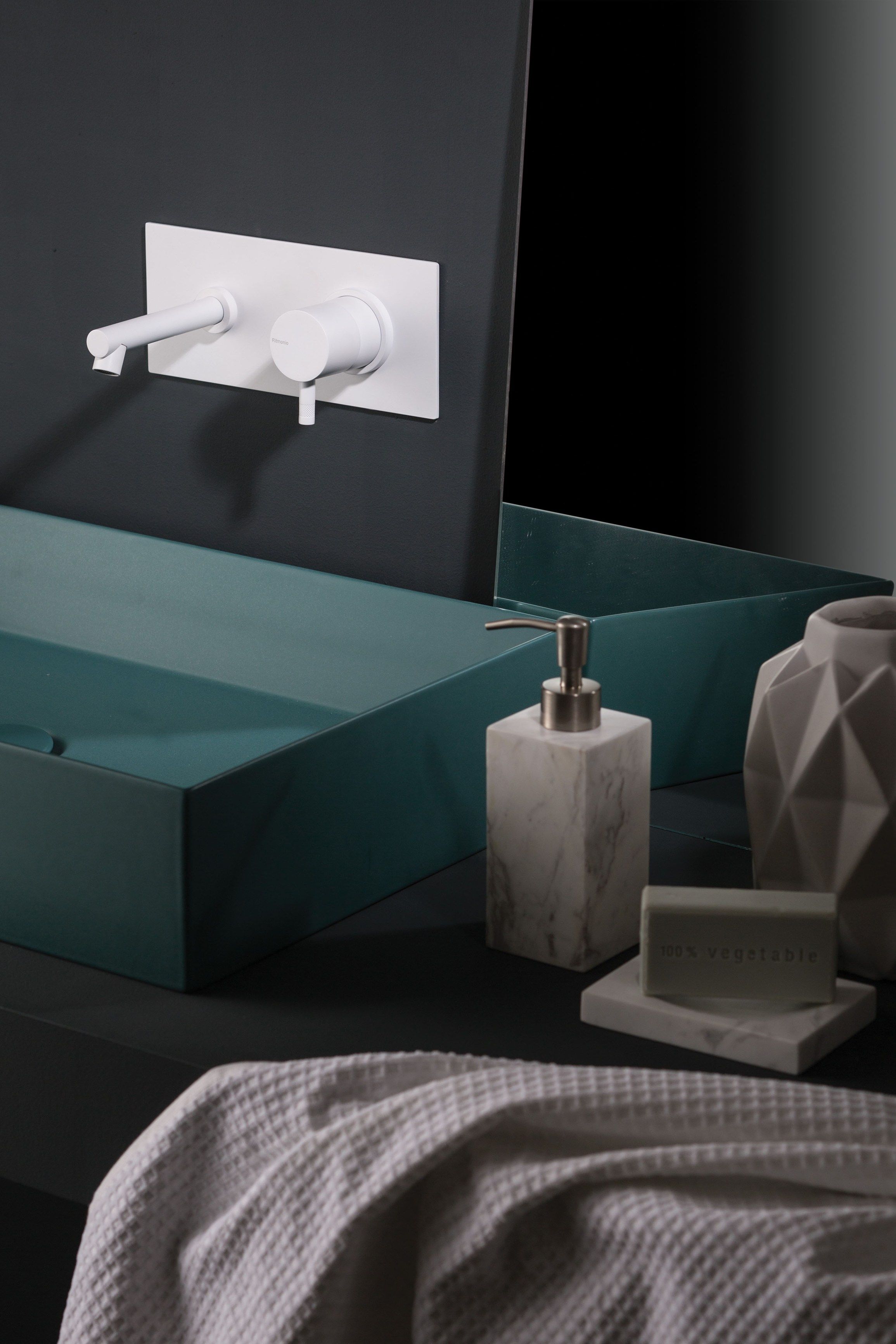 Настенный смеситель для раковины Ritmonio Diametro35 ARCH-00060110