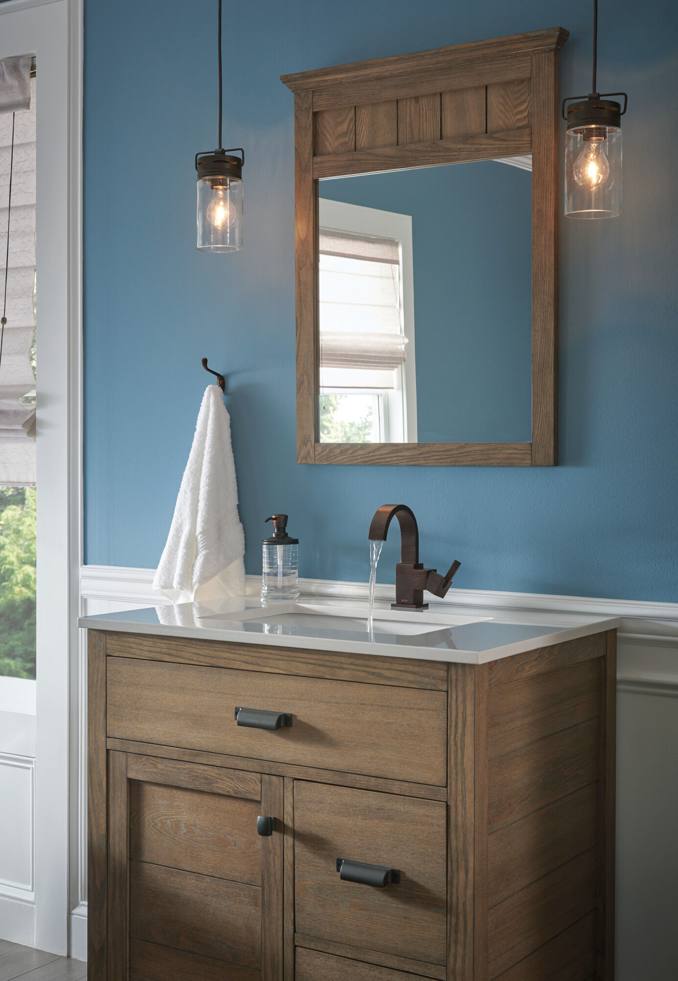 553LF-RB Смеситель для ванной с одной ручкой Delta Faucet Vero Венецианская бронза - Вид №2