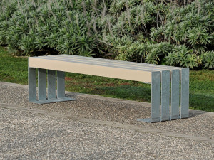 Стальная и деревянная скамья