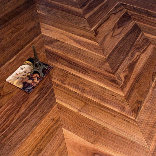 Паркет Ёлка Marco Ferutti Louvre Американский 15*90*485мм Орех Европейский (Грецкий) Любая на выбор (Гладкая) 485х90 мм 2600700105 - Вид №6