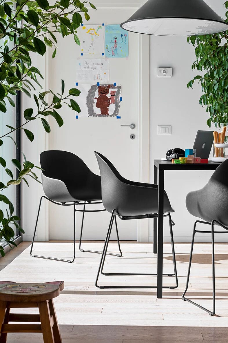 Стул из полипропилена с подлокотниками Connubia Академия ARCH-00115721 - Вид №1