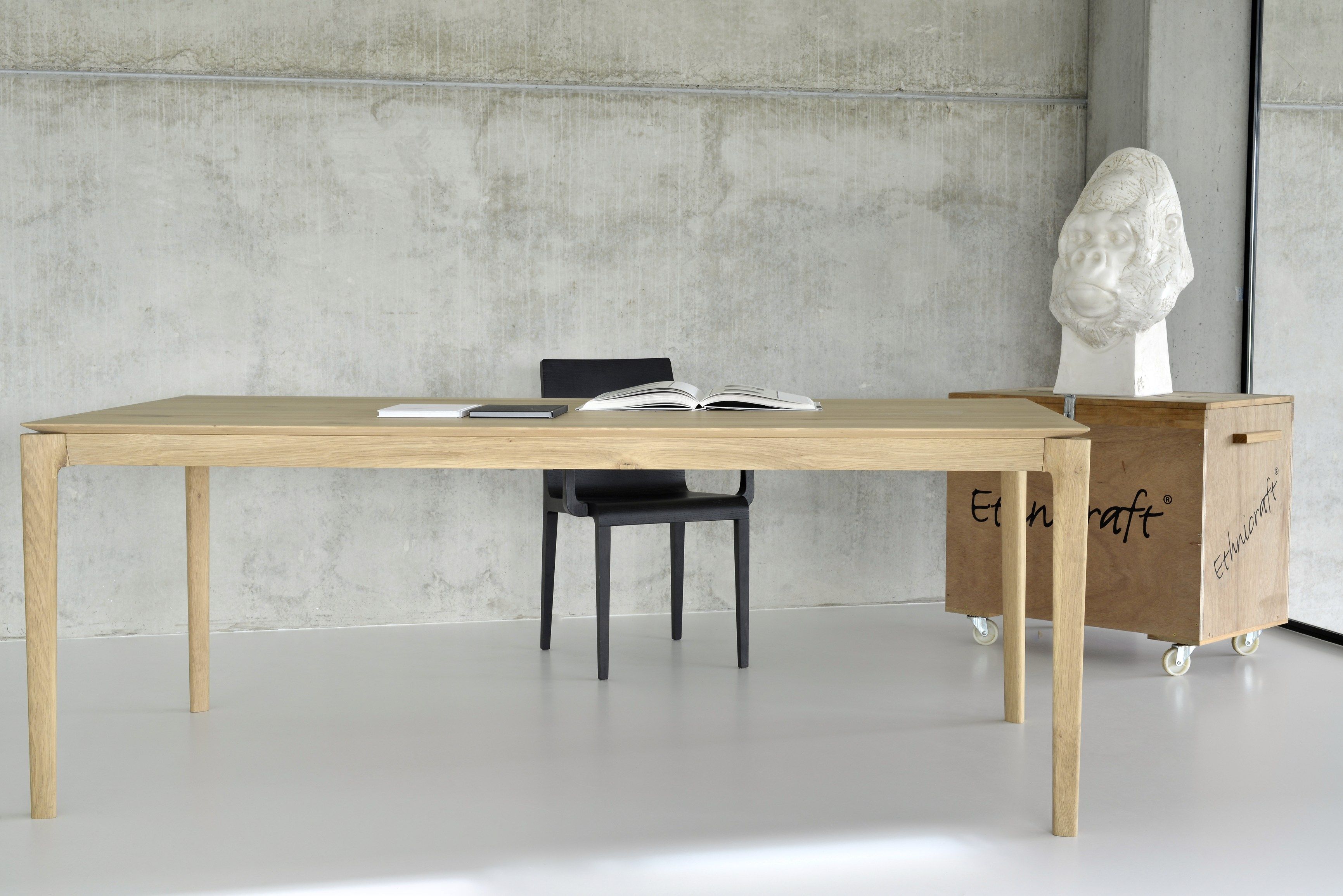 Прямоугольный обеденный стол из дуба Ethnicraft Bok ARCH-00096868 - Вид №4