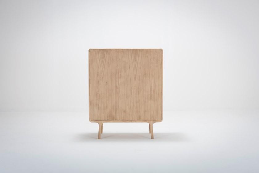 Gazzda Комод из дуба с распашными дверцами Fawn 01d - Вид №1