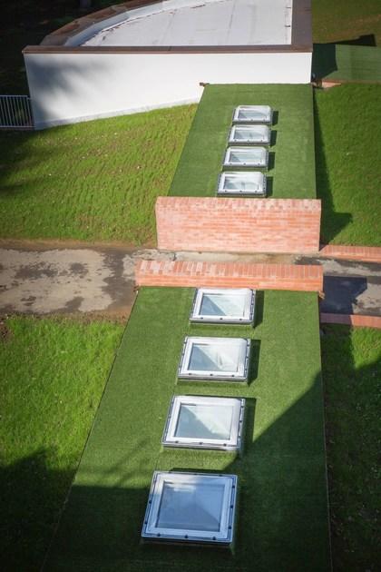 Fakro Неоткрывающееся мансардное окно Finestra per tetti piatti tipo c sun-id-1512139 - Вид №2