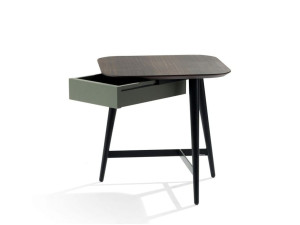 Деревянная квадратная тумбочка с ящиками