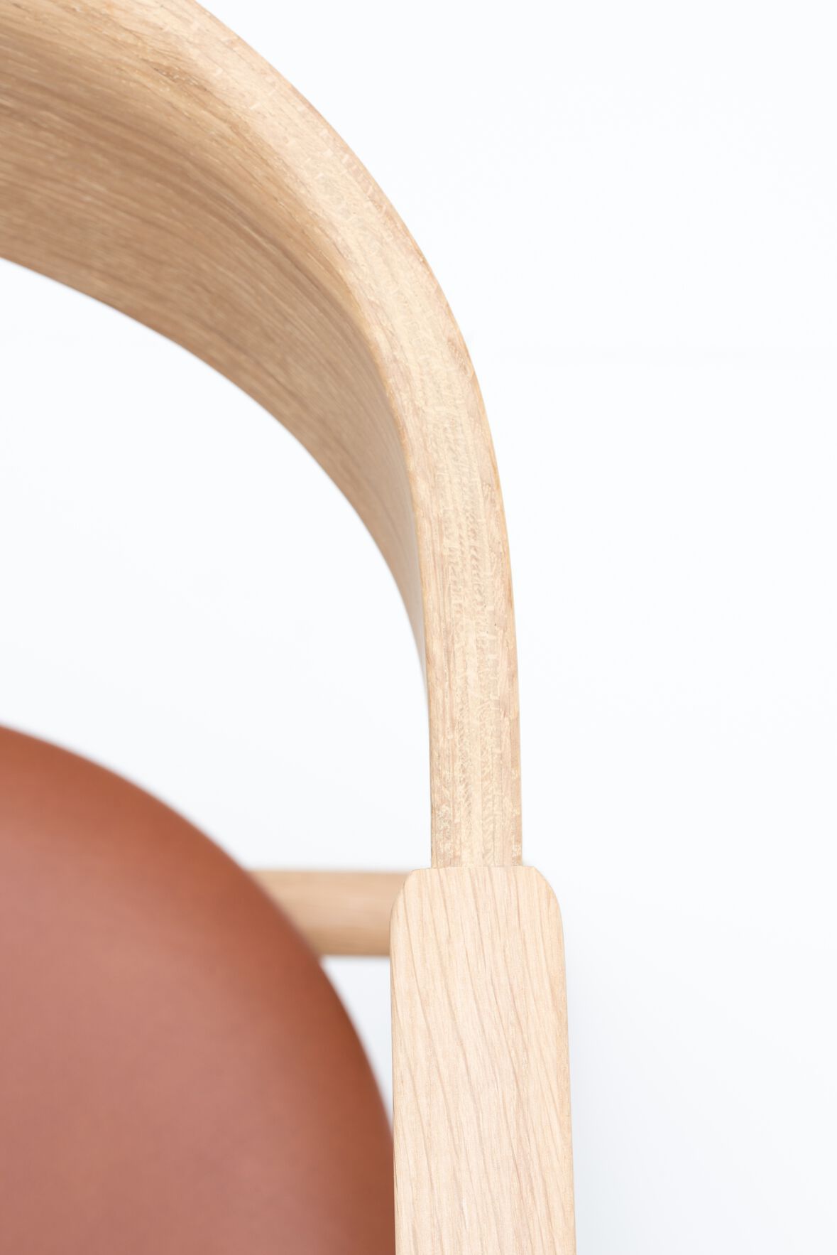 Мягкое кожаное кресло с открытой спинкой Gazzda MUNA ARCH-00051365 - Вид №7