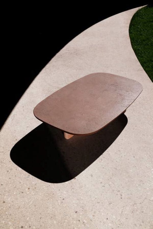 Бетонный прямоугольный садовый столик B&B Italia Outdoor Тоби-Иши ARCH-00019569 - Вид №2