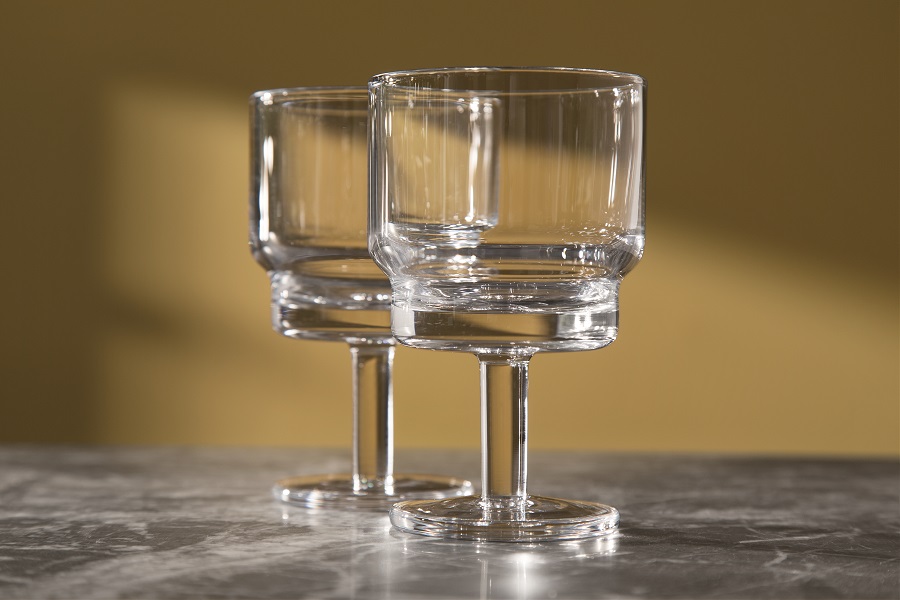 G1547-08-301 Набор из 2 бокалов для вина utility, 220 мл, прозрачный LSA International  - Вид №1