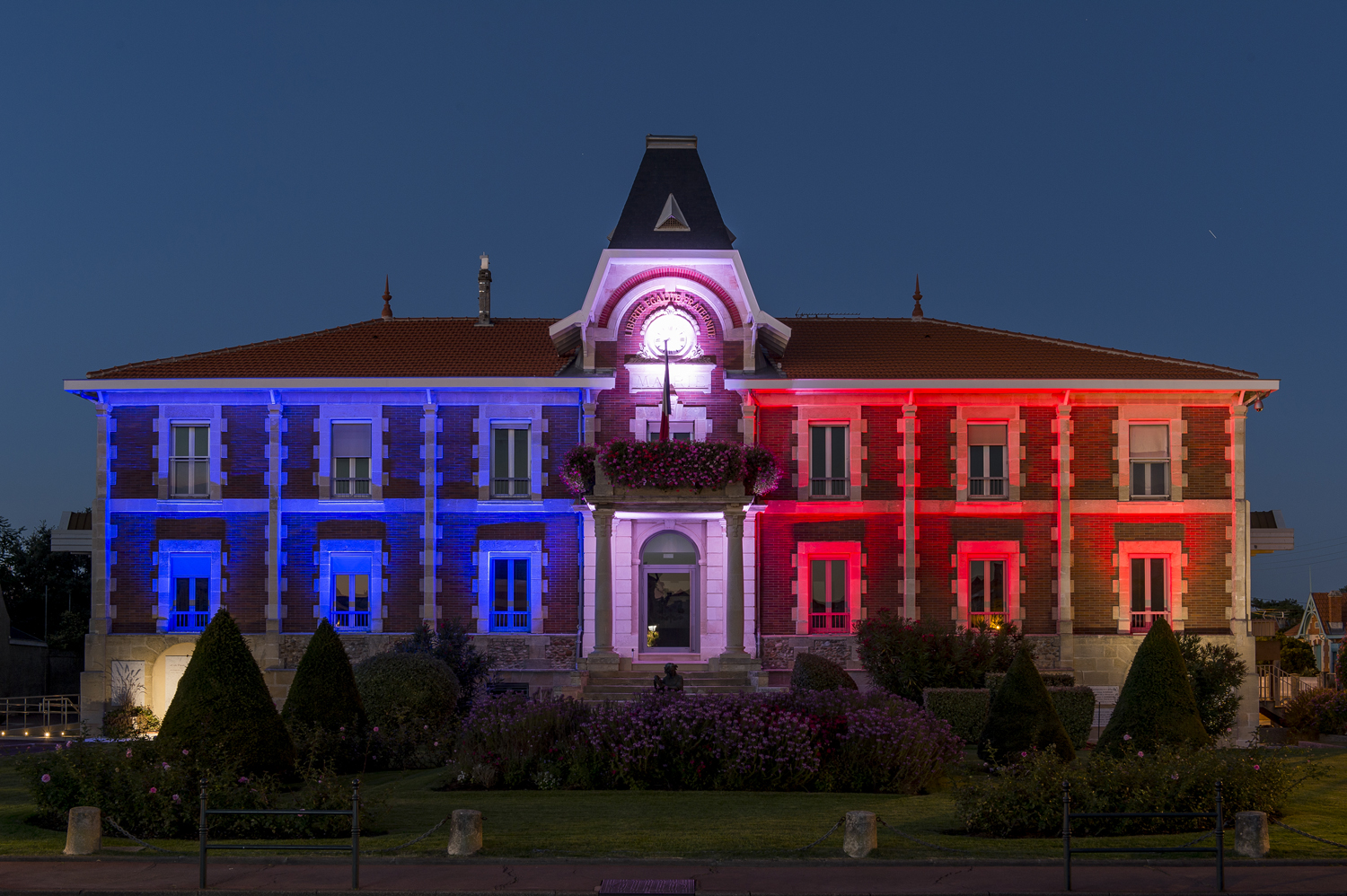 8380208 Встраиваемый в пешеходный пол Platek MINI FULL INOX  MINI FULL INOX - 8 LED RGBW 44°  - Вид №6