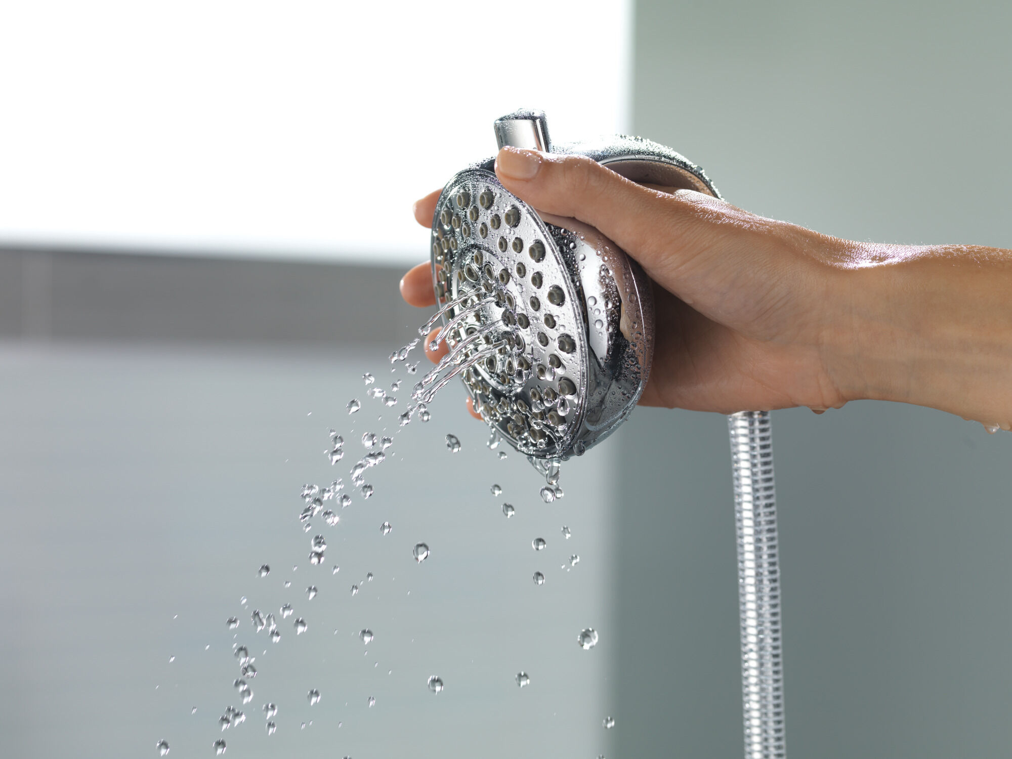 Ручной душ с креплением для душа Palm® с 4 настройками Delta Faucet 54488-SS-PK - Вид №5