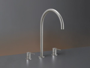 Смесители с 3 отверстиями с поворотным изливом