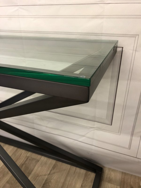 Консоль металлическая бронзовая со стеклянной столешницей Connor от Eichholtz EICHHOLTZ EICHHOLTZ 060961 Бронза;прозрачный  - Вид №2