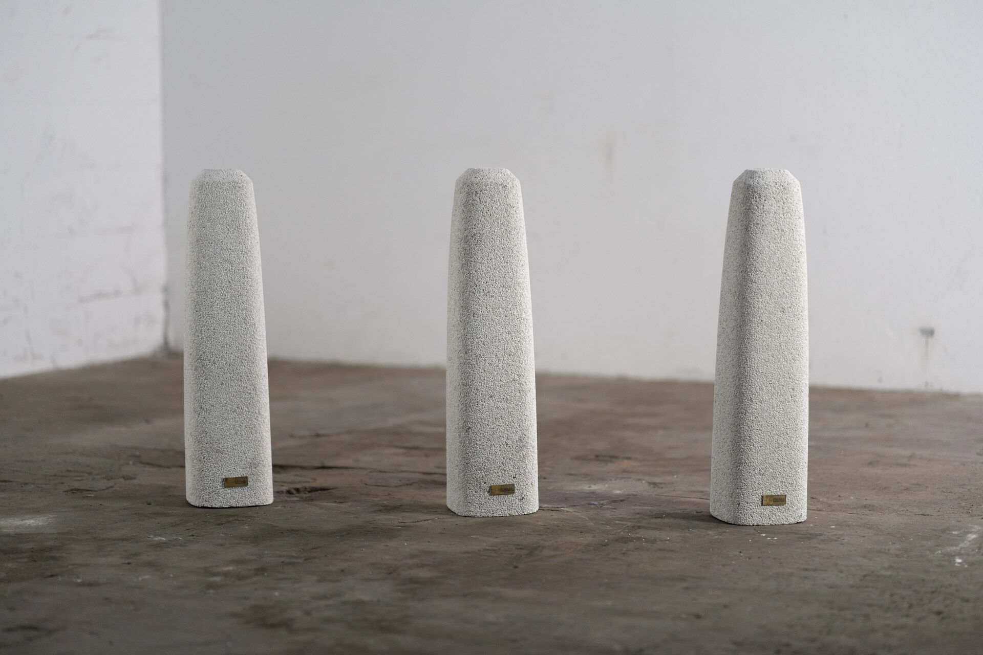 Бетонный столб фиксированный боллард Kremen ARCH-00014026